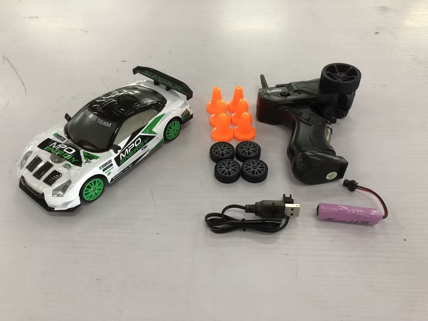 4WD RC Drift Car Toy – 2.4G Remote Control Racing Car for Children