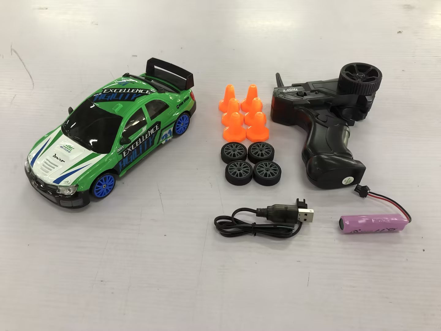 4WD RC Drift Car Toy – 2.4G Remote Control Racing Car for Children