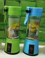 Mini rechargeable blender with secure drinking lid